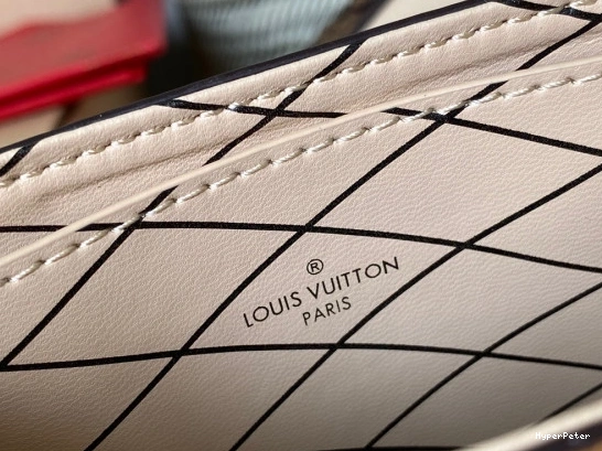 VERTICAL VUITTON TRUNK POCHETTE LOUIS 0711